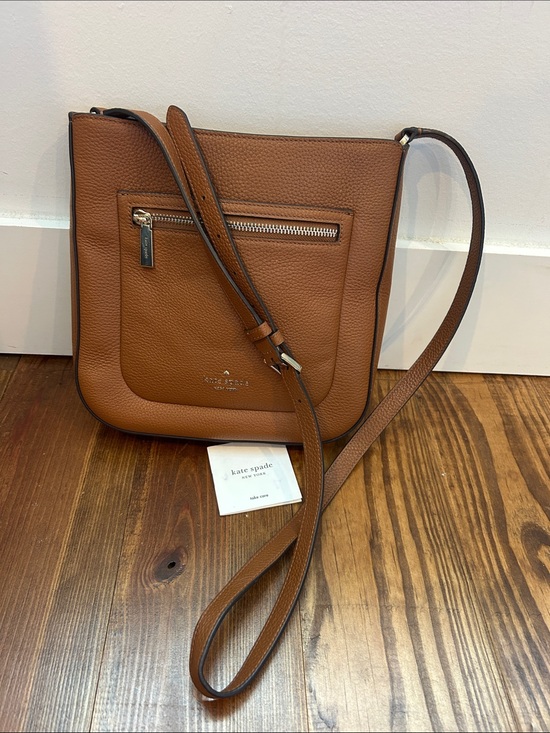 kate spade Handbags - kate spade Pebbled Leather Tan/Brown Crossbody Bag